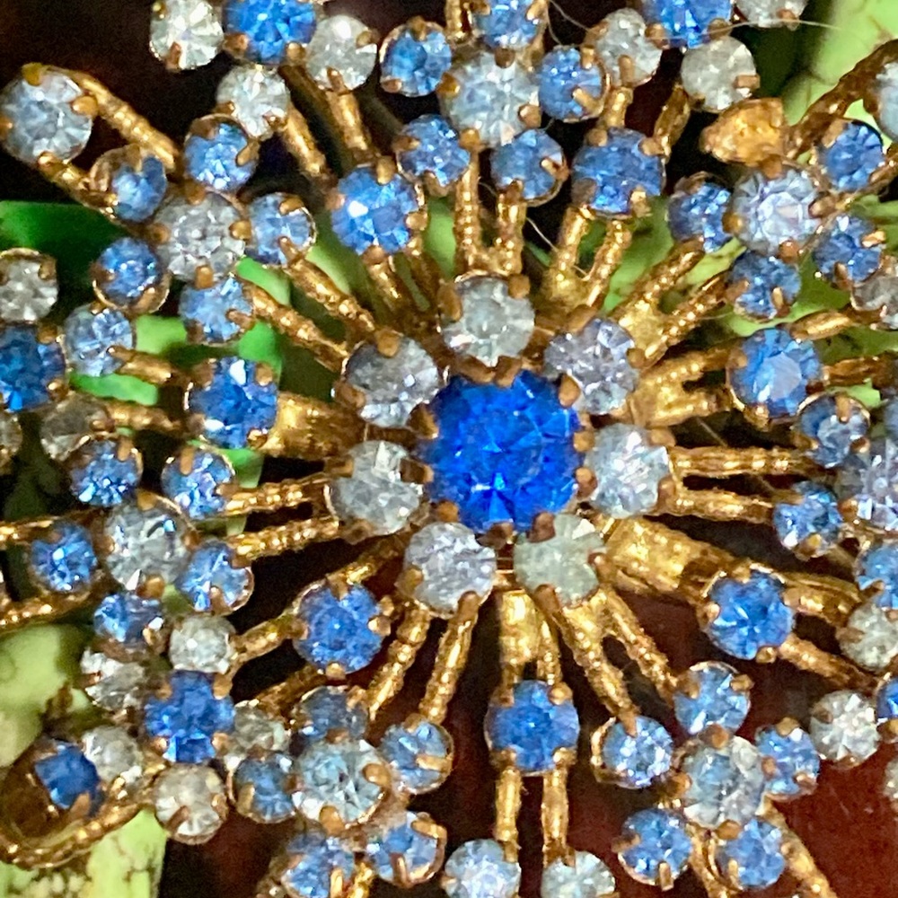 VTG Austrian Blue Crystal Starburst Brooch - Picture 4 of 6